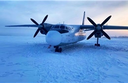 Máy bay Nga hạ cánh nhầm xuống dòng sông băng  