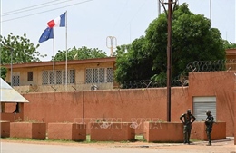 Pháp chính thức đóng cửa Đại sứ quán tại Niger