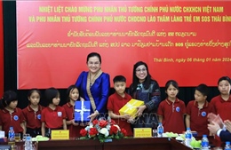 Phu nhân Thủ tướng Lào và Việt Nam thăm, tặng quà Làng trẻ em SOS Thái Bình