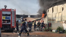Bình Dương: Kịp thời dập tắt vụ cháy tại xưởng mút xốp 