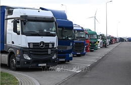 Lái xe tải Ba Lan ngừng phong tỏa cửa khẩu giáp Ukraine