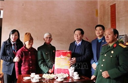 Trưởng Ban Tuyên giáo Trung ương thăm, tặng quà Tết tại tỉnh Thái Nguyên