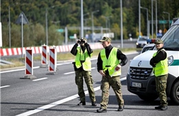Ba Lan gia hạn biện pháp kiểm soát biên giới với Slovakia
