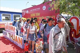 Bình Thuận đón 200 du khách &#39;xông đất&#39; đầu năm mới Giáp Thìn 2024