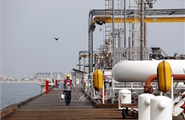Iran đạt kim ngạch xuất khẩu dầu khí cao bất chấp các lệnh trừng phạt