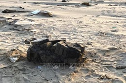 Phát hiện túi màu đen nghi là chứa ma túy trôi dạt vào bờ biển thị xã La Gi