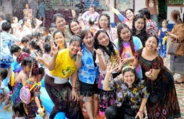Sôi nổi các hoạt động đón Tết cổ truyền Boun Pi Mai tại Lào