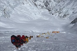 Tòa án Nepal ra lệnh hạn chế giấy phép leo núi Everest