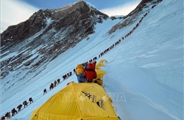Một người Pháp tử vong và hai người Mông Cổ mất tích khi leo núi tại Nepal