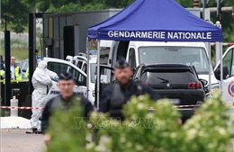Pháp triển khai gần 500 nhân viên an ninh truy bắt kẻ tấn công xe chở tù nhân