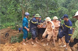 Bộ trưởng Bộ Công an chỉ đạo khẩn trương tìm kiếm các nạn nhân trong vụ sạt lở đất tại Hà Giang