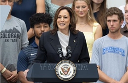 Bà Kamala Harris chi 50 triệu USD cho chiến dịch quảng bá