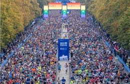 Hơn 58.000 VĐV thử sức với &#39;cung đường Marathon nhanh nhất thế giới&#39; tại Berlin, Đức