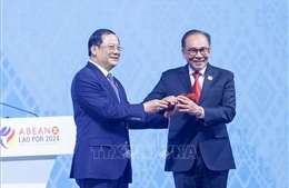 Hội nghị Cấp cao ASEAN: Malaysia tiếp quản vai trò Chủ tịch ASEAN 