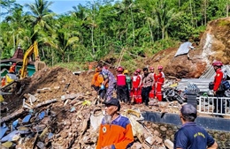 Lở đất và lũ quét ở Indonesia, nhiều người thương vong