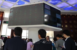 Cổ phiếu trụ suy yếu, chỉ số chứng khoán thu hẹp đà tăng