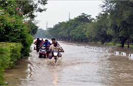Mưa giông mạnh gây ngập úng nghiêm trọng ở New Delhi