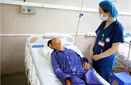 Bốn người bị ngộ độc do ăn nấm rừng đã được xuất viện