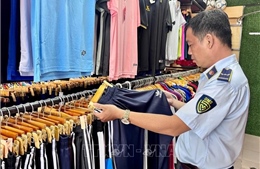 Chống buôn lậu, hàng giả - cuộc &#39;tổng vệ sinh&#39; cần lặp lại mỗi ngày