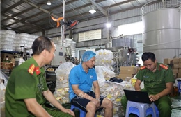 Công an Hưng Yên thông tin về việc triệt phá đường dây &#39;dầu thực vật giả&#39;