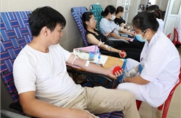 Ninh Bình: 300 tình nguyện viên tham gia chương trình &#39;Hiến máu khẩn cấp&#39;