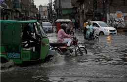 Mưa lớn kéo dài tại Pakistan gây nhiều thương vong 