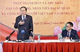 Chủ tịch Quốc hội Trần Thanh Mẫn gặp gỡ cộng đồng người Việt Nam tại Senegal