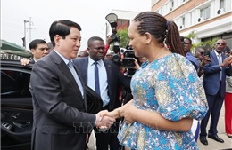 Chủ tịch nước thăm, làm việc với Đảng MPLA cầm quyền của Angola