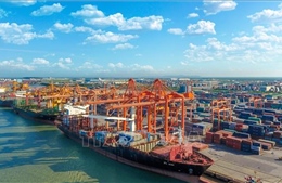 Hai miền đất - một dòng chảy phát triển (Bài 1)
