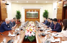 Trưởng Ban Nội chính Trung ương tiếp Tổng Thư ký Tổ chức Giải Phóng Palestine 