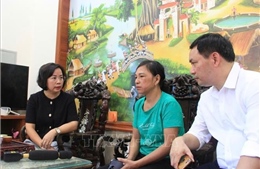Thăm hỏi, hỗ trợ gia đình nạn nhân vụ cháy làm 4 người tử vong