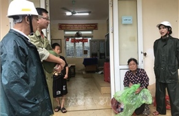 Bão số 10: Nghệ An kiên quyết sơ tán người dân khỏi vùng cửa biển