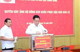 Ban Tuyên giáo và Dân vận Trung ương ủng hộ đồng bào khắc phục hậu quả bão lũ