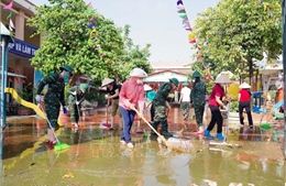 Chung sức giúp đỡ người dân bị ảnh hưởng do ngập lụt