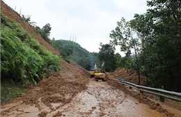 Sạt lở núi ở Đà Nẵng làm một người tử vong