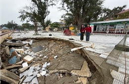 Khắc phục sạt lở bờ kè biển ở phường Đồ Sơn 