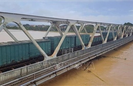 Mưa lũ cuốn trôi nền đường sắt Bắc - Nam đoạn qua Đắk Lắk, Gia Lai