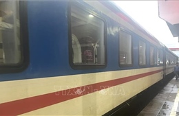 Ngành đường sắt chuyển tải hành khách bằng ô tô giữa ga Diêu Trì và ga Tuy Hòa