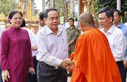 Chủ tịch Quốc hội Trần Thanh Mẫn dự Ngày hội Đại đoàn kết toàn dân tộc tại Cần Thơ