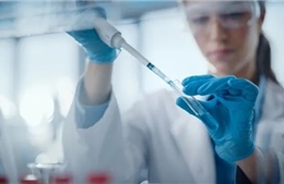 Đột phá mới mở đường cho liệu pháp gene điều trị bệnh xơ cứng teo cơ một bên