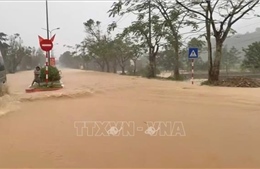 Mưa lớn, Huế di dời 20 hộ ở xã A Lưới 2 đến nơi an toàn 