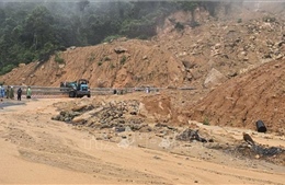 Thủ tướng Chính phủ yêu cầu khẩn trương khắc phục sự cố sạt lở đất tại đèo Khánh Lê