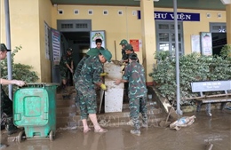 Các lực lượng vũ trang cấp bách hỗ trợ Đắk Lắk khắc phục hậu quả mưa lũ