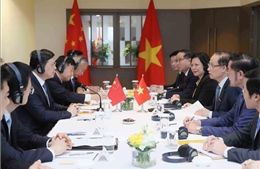 Bộ trưởng Ngoại giao Lê Hoài Trung hội đàm với Chủ tịch Khu tự trị Quảng Tây 