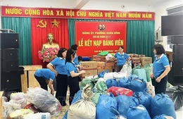 Người dân Hà Nội tiếp sức đồng bào các tỉnh miền Trung, Tây Nguyên