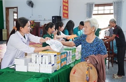 Đồng bộ nhiều biện pháp nhằm đảm bảo sức khỏe nhân dân sau bão lũ