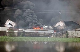 Cháy lớn tại nhà máy giày da ở Hải Phòng