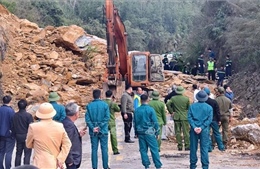 Vụ sạt lở đất đá trên Quốc lộ 6: Đã tìm thấy nạn nhân thứ ba 