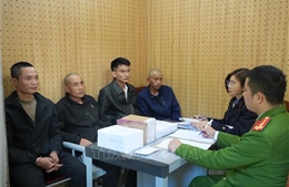 Bắt quả tang các đối tượng mua bán trái phép chất ma túy