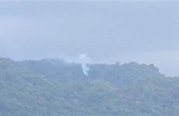 Máy bay quân sự rơi trên vùng núi, phi công nhảy dù an toàn